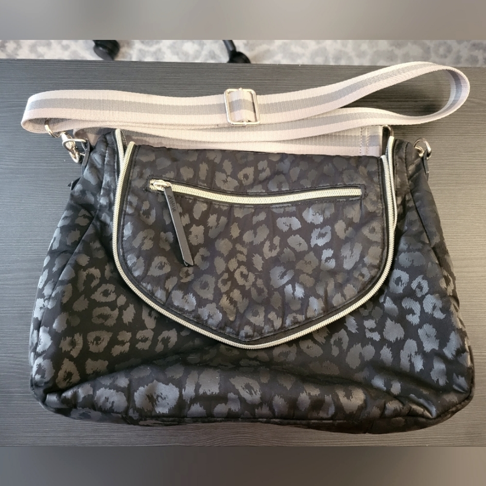 Stella & Dot Lady Boss Shoulder Bag Black Leopard Print